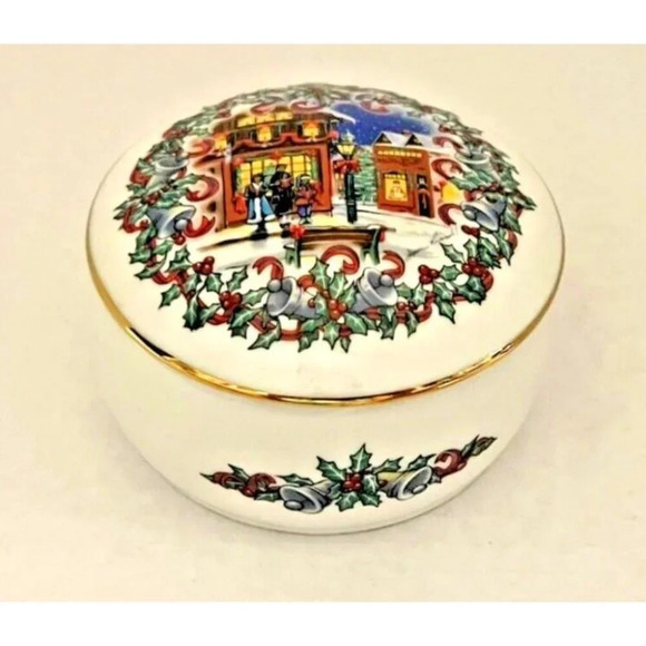 Melodies of Christmas‎ Heritage House 1992 Silver Bells Dickens Round Music Box - Picture 1 of 5